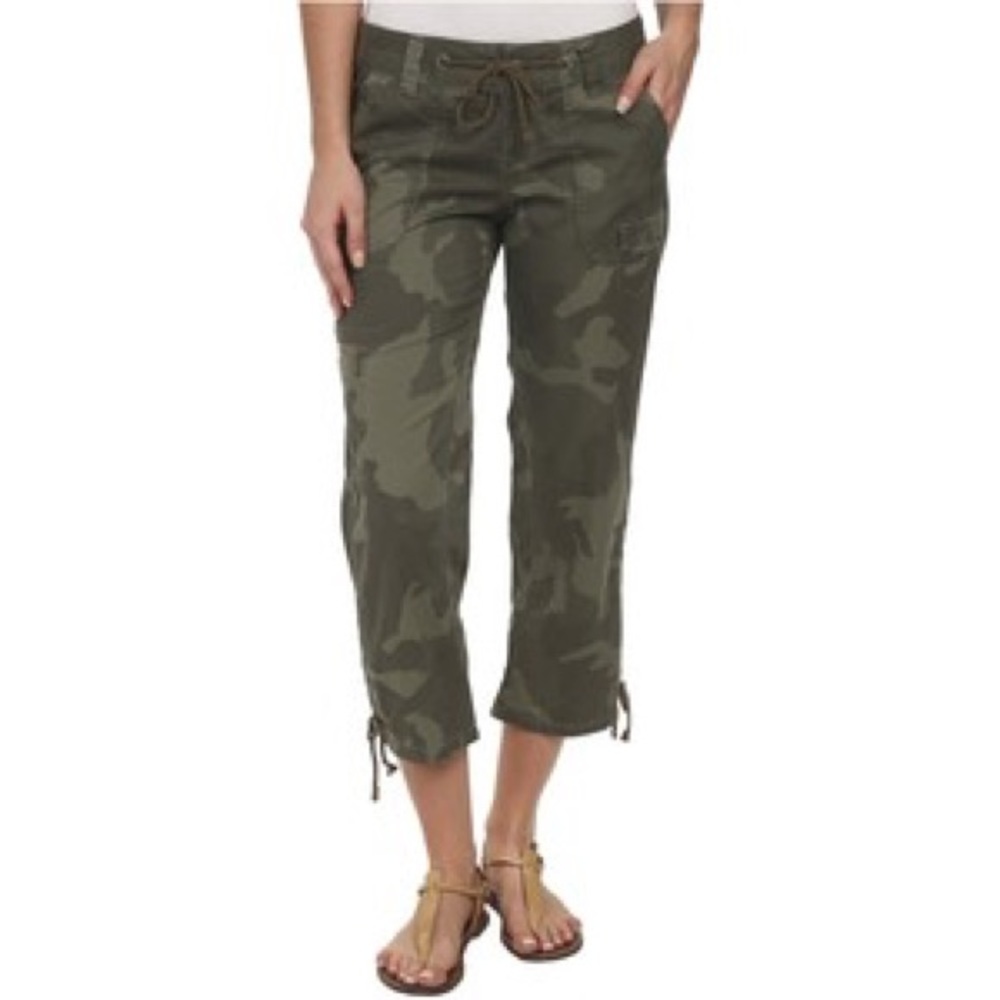 GUC UNIONBAY Camouflage Cargo Capri